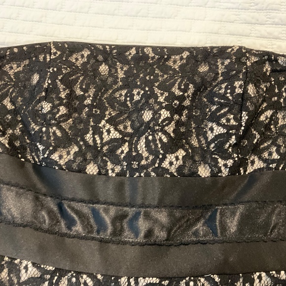 Black Lace Strapless Dress - Picture 9 of 10